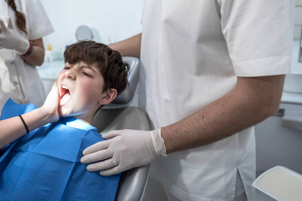 Best Dentist for Tooth Abscess  in Miami Gardens, FL